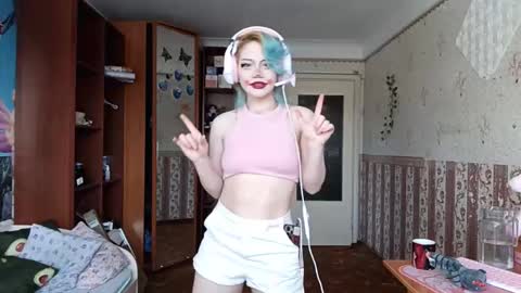 Snapshot of madgezari chatting on February 19, 2026, 6:53 am Alice Kaneki online show from February 19, 2026, 6:53 am