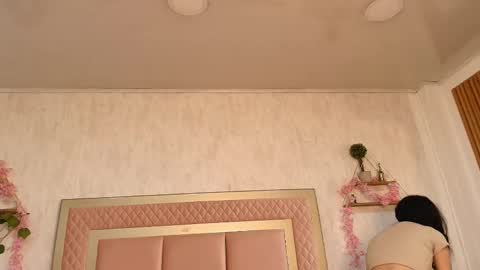 madhison_5 online show from February 13, 2026, 12:23 pm