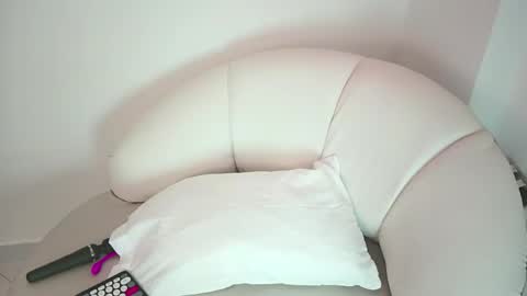 Madison Smith online show from October 8, 2025, 1:20 pm