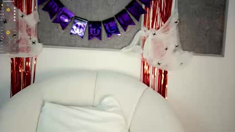 Madison Smith online show from October 17, 2025, 2:30 pm