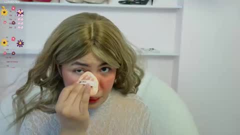 Madison Smith online show from November 11, 2025, 1:44 pm