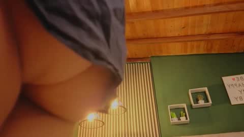 Melissa     700  1400 -5 online show from October 23, 2025, 12:26 pm