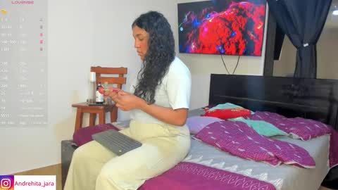 Snapshot of madisonbrunette_lxs chatting on September 17, 2025, 3:19 am madison online show from September 17, 2025, 3:19 am