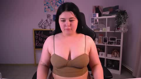 madisonmongomery online show from December 8, 2024, 5:01 pm