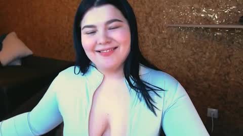 madisonmongomery online show from March 7, 2025, 5:49 pm