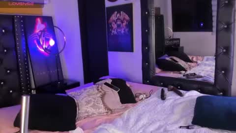 Madisson online show from June 28, 2026, 3:01 am
