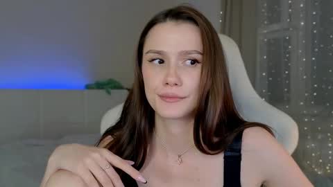 Madi Soon online show from October 15, 2025, 4:29 pm