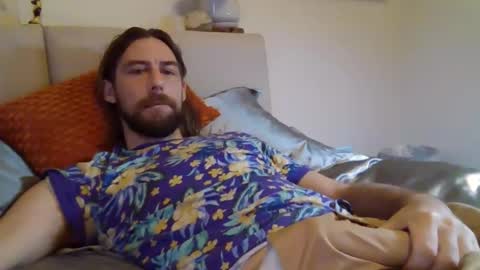 Snapshot of madmat6942 chatting on November 5, 2025, 3:56 pm Mat online show from November 5, 2025, 3:56 pm