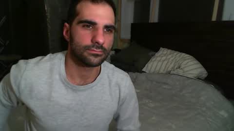 Snapshot of madmax0133 chatting on February 23, 2025, 9:44 am Guigui online show from February 23, 2025, 9:44 am