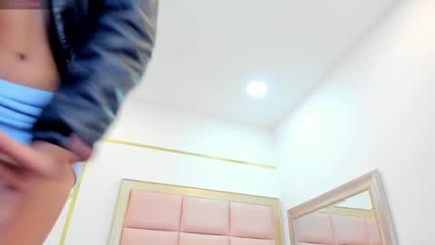 Snapshot of mady_edwards chatting on March 8, 2025, 3:50 am Mady online show from March 8, 2025, 3:50 am