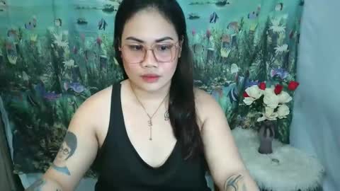 mae_hottie69 online show from October 25, 2025, 9:17 am