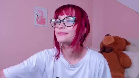 Mae Lyra online show from October 30, 2025, 11:22 am