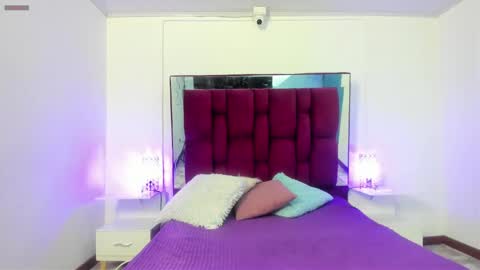 Snapshot of maee_angels chatting on December 3, 2024, 7:11 pm MAEE ANGELS online show from December 3, 2024, 7:11 pm