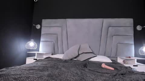 Snapshot of maee_angels chatting on December 12, 2024, 5:10 am MAEE ANGELS online show from December 12, 2024, 5:10 am