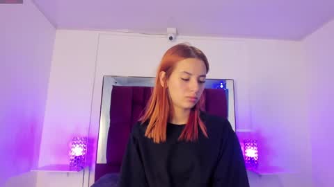 Snapshot of maee_angels chatting on December 23, 2024, 3:29 am MAEE ANGELS online show from December 23, 2024, 3:29 am