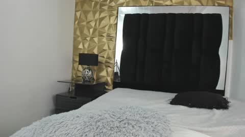 Snapshot of maee_angels chatting on December 24, 2024, 11:00 pm MAEE ANGELS online show from December 24, 2024, 11:00 pm