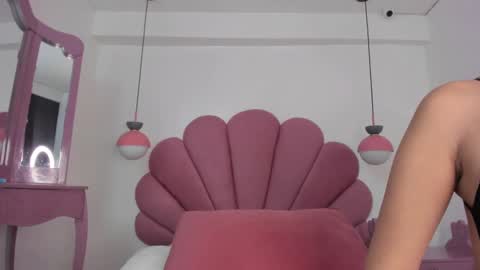 Snapshot of maee_angels chatting on December 28, 2024, 1:50 am MAEE ANGELS online show from December 28, 2024, 1:50 am