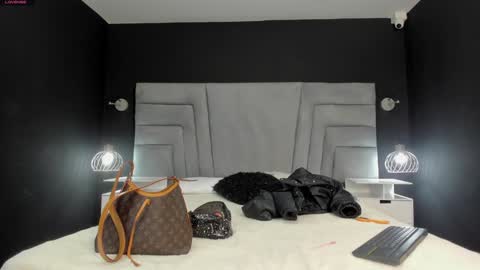 Snapshot of maee_angels chatting on January 27, 2025, 1:48 am MAEE ANGELS online show from January 27, 2025, 1:48 am