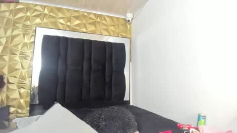 Snapshot of maee_angels chatting on February 13, 2025, 1:29 am MAEE ANGELS online show from February 13, 2025, 1:29 am