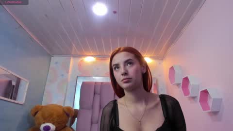 Snapshot of maee_angels chatting on March 8, 2025, 9:39 am MAEE ANGELS online show from March 8, 2025, 9:39 am