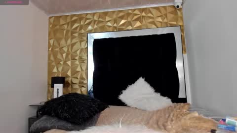 Snapshot of maee_angels chatting on March 11, 2025, 10:53 pm MAEE ANGELS online show from March 11, 2025, 10:53 pm