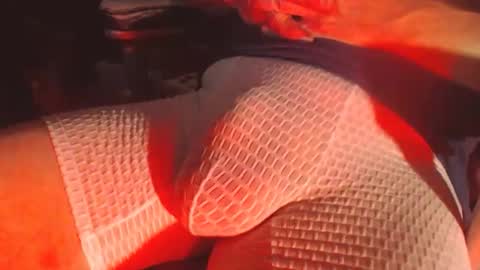 maestro2017 online show from November 17, 2025, 10:37 pm