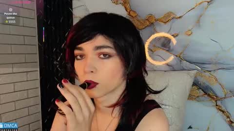 maevekuro online show from November 12, 2025, 3:18 am