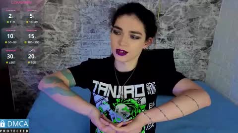 maevekuro online show from December 18, 2025, 3:01 am