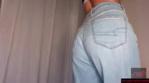 Meaves online show from November 25, 2025, 5:07 am