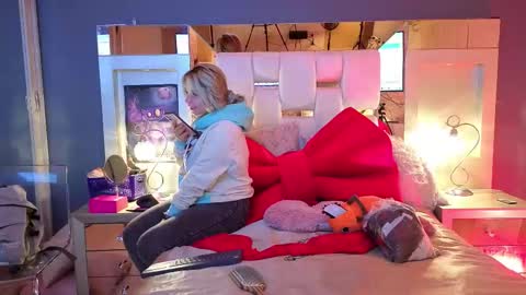 mafecosecret online show from January 13, 2026, 6:40 am