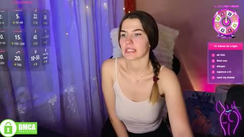 Snapshot of mag1c_eyes chatting on December 15, 2025, 4:11 pm mag1c_eyes online show from December 15, 2025, 4:11 pm