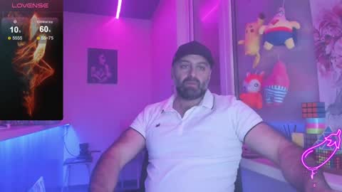 Snapshot of magabear chatting on January 11, 2025, 4:14 pm Magabear online show from January 11, 2025, 4:14 pm