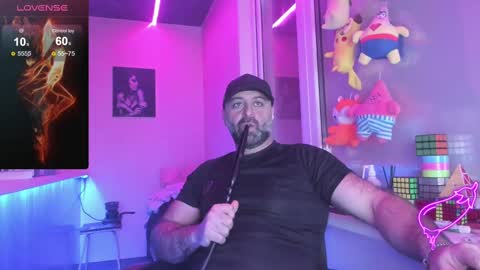 Snapshot of magabear chatting on February 17, 2025, 8:26 pm Magabear online show from February 17, 2025, 8:26 pm