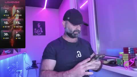 Snapshot of magabear chatting on September 16, 2025, 7:15 pm Magabear online show from September 16, 2025, 7:15 pm
