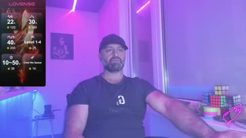 Snapshot of magabear chatting on October 7, 2025, 7:00 pm Magabear online show from October 7, 2025, 7:00 pm