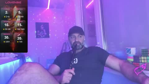 Snapshot of magabear chatting on November 2, 2025, 5:15 pm Magabear online show from November 2, 2025, 5:15 pm