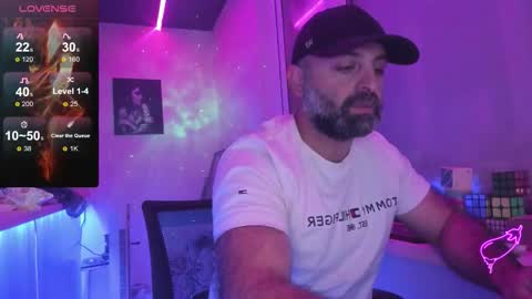 Snapshot of magabear chatting on November 3, 2025, 7:37 pm Magabear online show from November 3, 2025, 7:37 pm