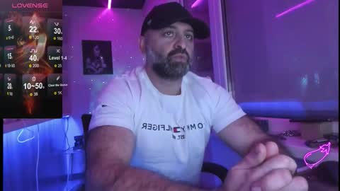 Snapshot of magabear chatting on November 14, 2025, 11:57 pm Magabear online show from November 14, 2025, 11:57 pm