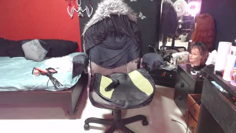 MaggCass online show from February 8, 2025, 5:51 am