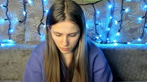 Snapshot of maggiecake chatting on December 15, 2024, 12:40 am Maggie online show from December 15, 2024, 12:40 am