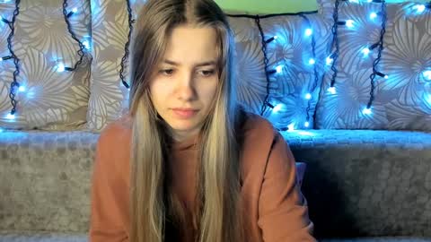 Snapshot of maggiecake chatting on December 31, 2024, 1:36 am Maggie online show from December 31, 2024, 1:36 am