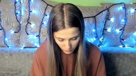 Snapshot of maggiecake chatting on January 7, 2025, 5:54 am Maggie online show from January 7, 2025, 5:54 am