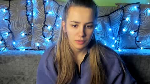 Snapshot of maggiecake chatting on January 8, 2025, 4:55 am Maggie online show from January 8, 2025, 4:55 am