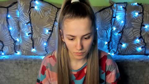 Snapshot of maggiecake chatting on January 29, 2025, 5:09 am Maggie online show from January 29, 2025, 5:09 am