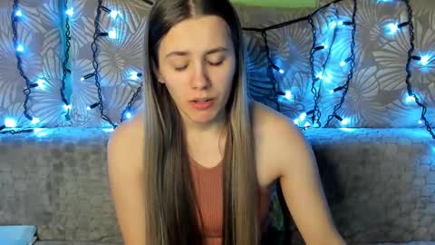 Snapshot of maggiecake chatting on February 15, 2025, 1:21 am Maggie online show from February 15, 2025, 1:21 am