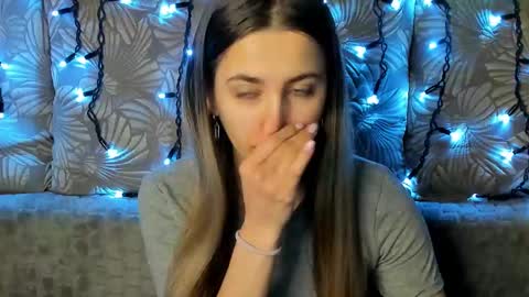 Snapshot of maggiecake chatting on March 1, 2025, 5:52 am Maggie online show from March 1, 2025, 5:52 am