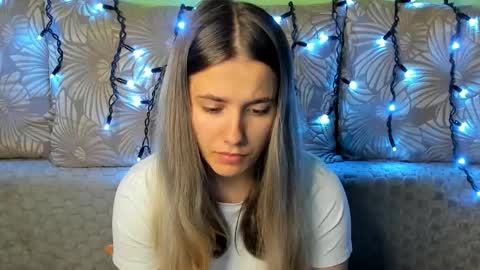 Snapshot of maggiecake chatting on October 16, 2025, 12:00 am Maggie online show from October 16, 2025, 12:00 am