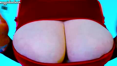 Snapshot of maggielandrin chatting on October 18, 2025, 3:09 am Maggie online show from October 18, 2025, 3:09 am