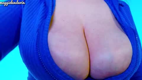 Snapshot of maggielandrin chatting on October 20, 2025, 3:51 am Maggie online show from October 20, 2025, 3:51 am