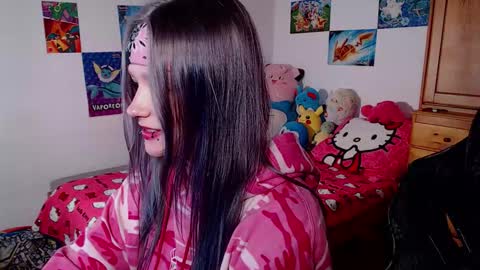 Snapshot of maggieswaggy chatting on November 15, 2025, 10:04 pm Magdalene Swaggy online show from November 15, 2025, 10:04 pm